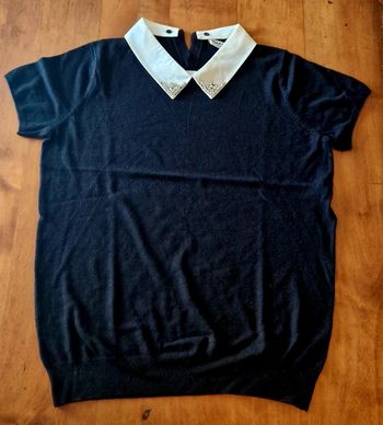 Pull manches courtes, col blanc avec strass