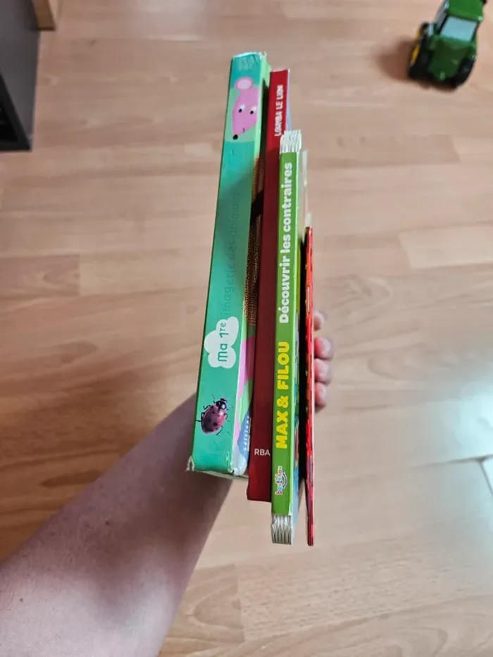Lot 4 livres bébé - photo numéro 4