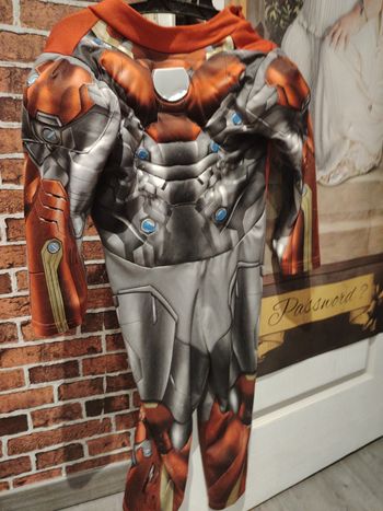 Costume iron man