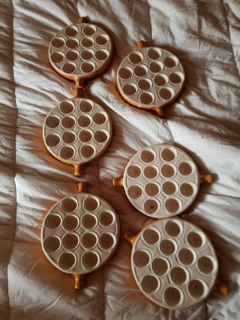 6 assiettes à escargots