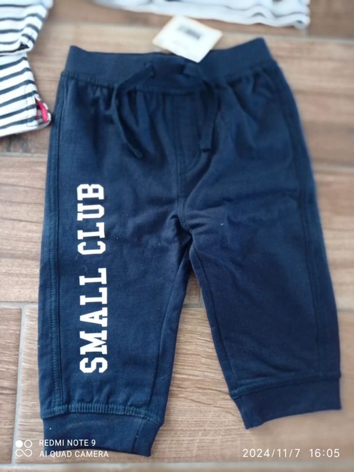 Ensemble 12 mois, bas jogging marine + marinière+ veste sweat a rayures - photo numéro 6