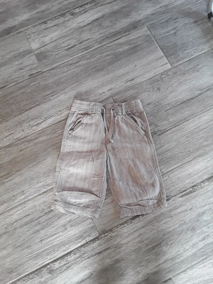 Short 3 ans