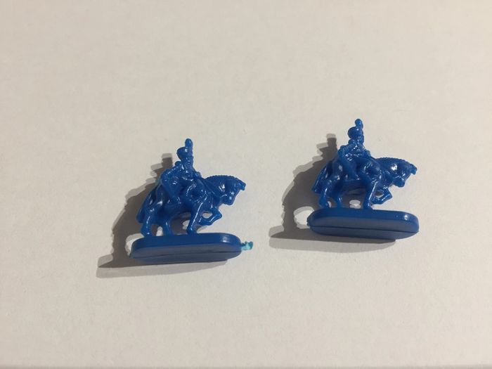 Figurine cavalerie x2 bleu pièce détachée jeu de société Risk la conquête du monde Parker #A54 - photo numéro 2