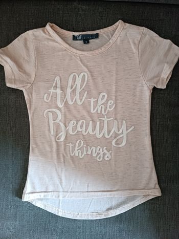 T shirt rose pailleté avec inscriptions