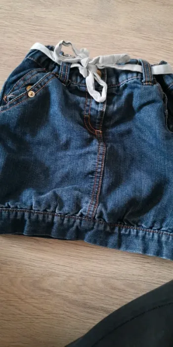 Jupe en jeans doublée 4 ans