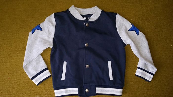 Veste gilet garçon 2ans 3pommes neuf