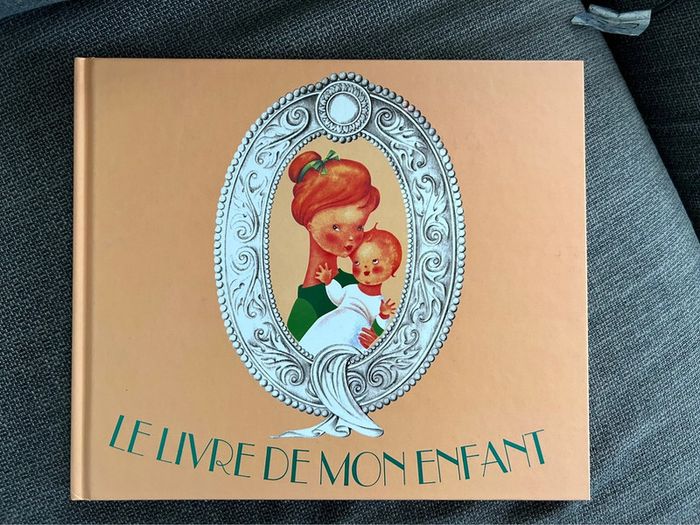 Livre de naissance neuf