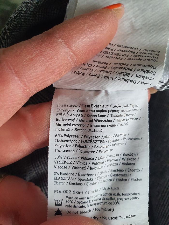 Jupe courte - photo numéro 6