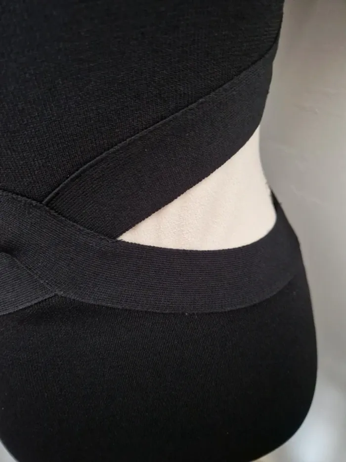 Robe noir zara - photo numéro 2
