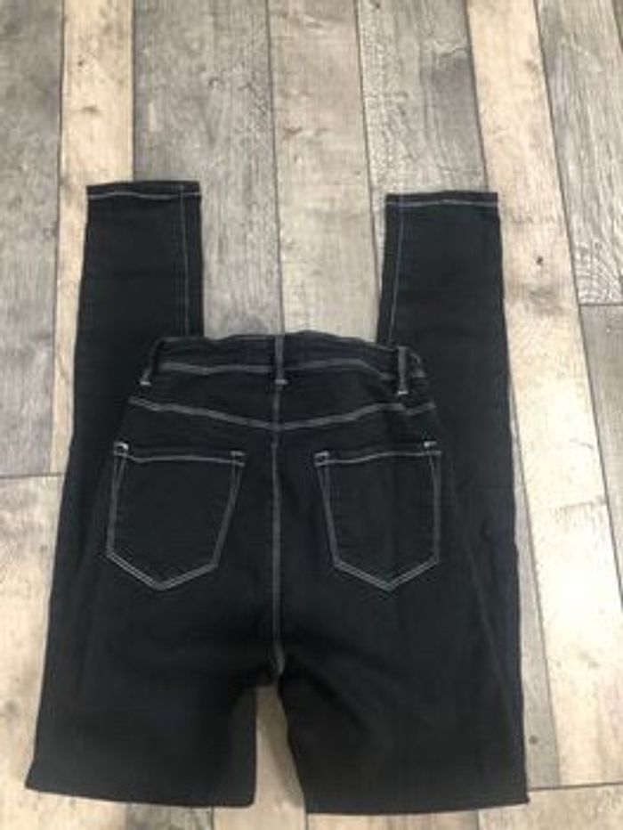 Neuf jeans élastiques - photo numéro 4
