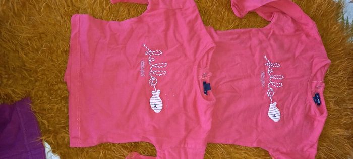Lot tee shirts manches longues jumelles ! - photo numéro 2