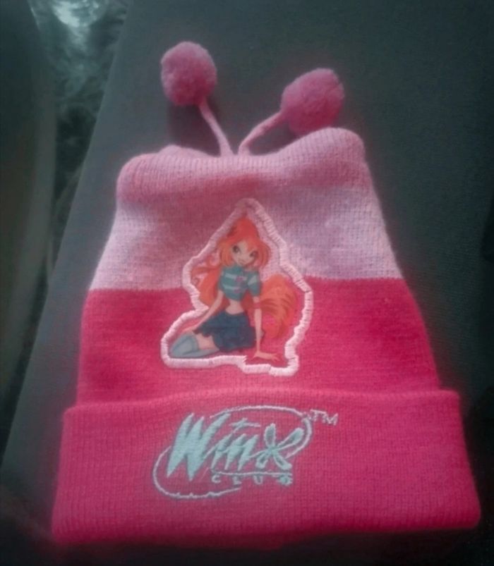 Bonnet rose "Winx Club" 4/5 ans neuf
