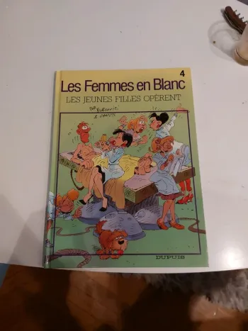 Les femmes en blanc les jeunes filles opèrent tome 4