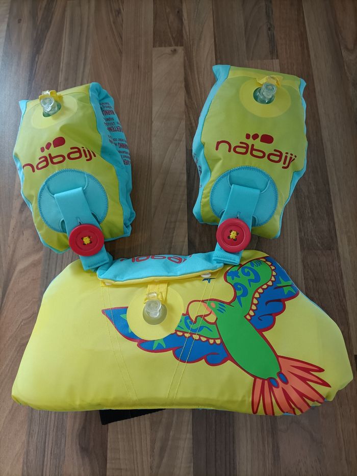 Gilet de flottaison 15-30 kg piscine Nabaiji jaune et bleu perroquet