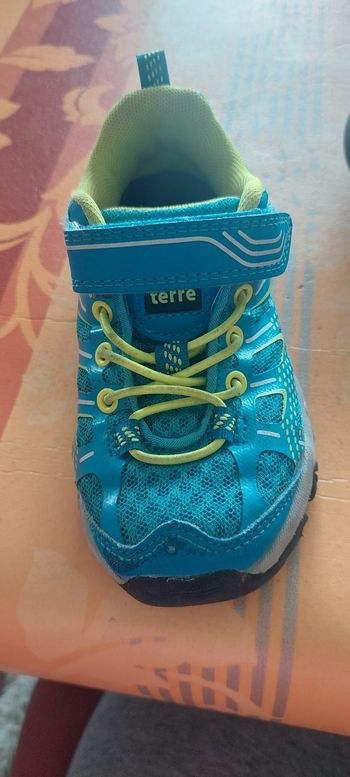 Chaussures garcon comme neuves