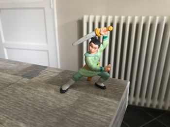Figurine Mulan princesse guerrière disney