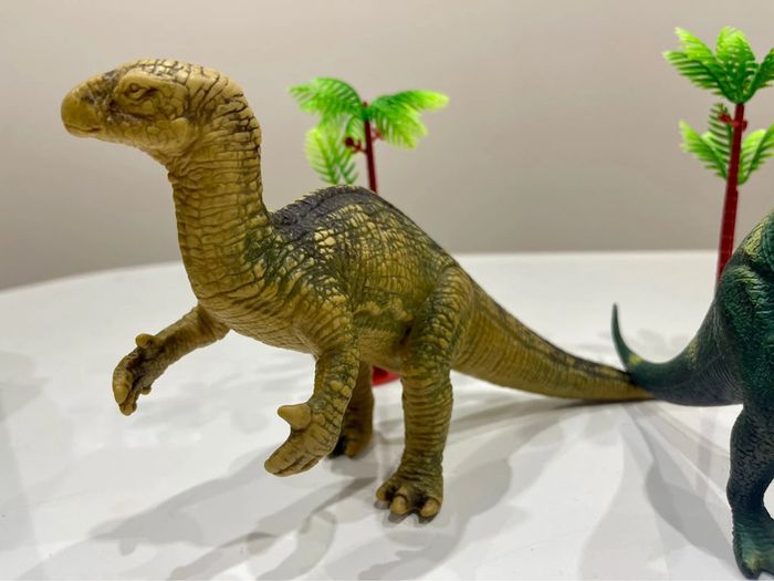 3 grandes figurines dinausores - photo numéro 4