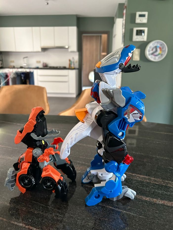 2 robots transformables