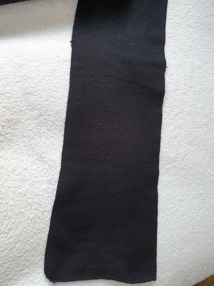 Echarpe noire neuve mixte - photo numéro 4