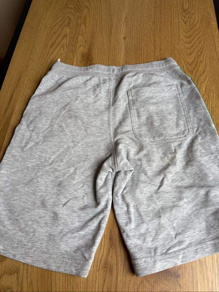 Short garçon taille 146 - photo numéro 4