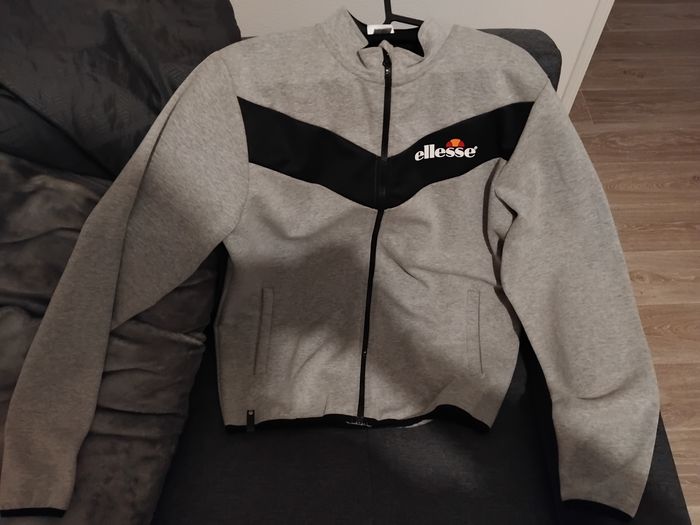 Vest ellesse neuf - photo numéro 3