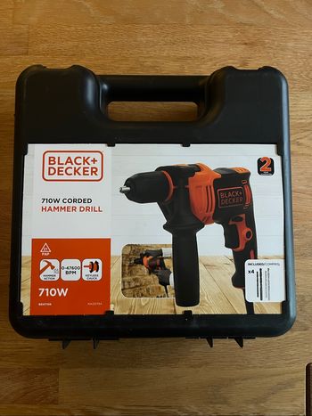 Perceuse à percussion Black & Decker