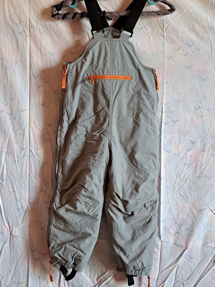 Salopette de ski pour enfant marque go sport - photo numéro 2