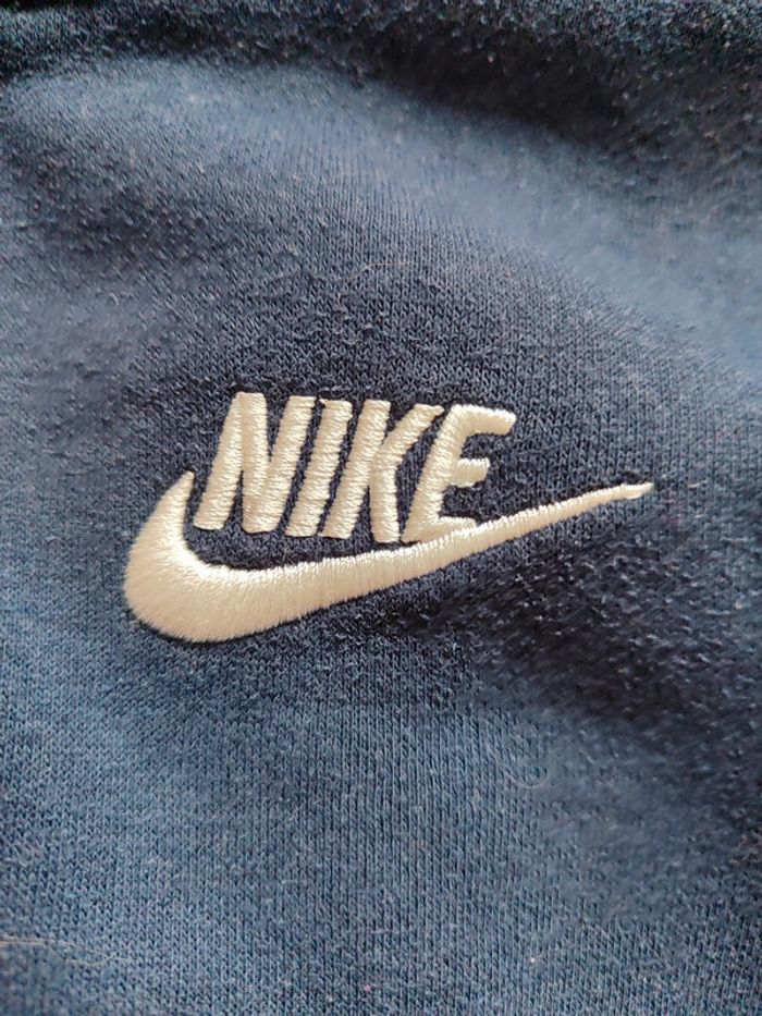 gilet nike  4/5 ans - photo numéro 3