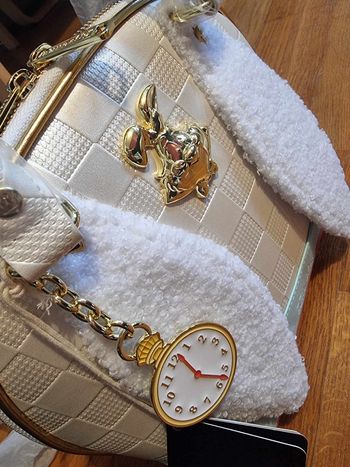Loungefly Disney Alice In Wonderland White Rabbit Fuzzy Ears - sac à main