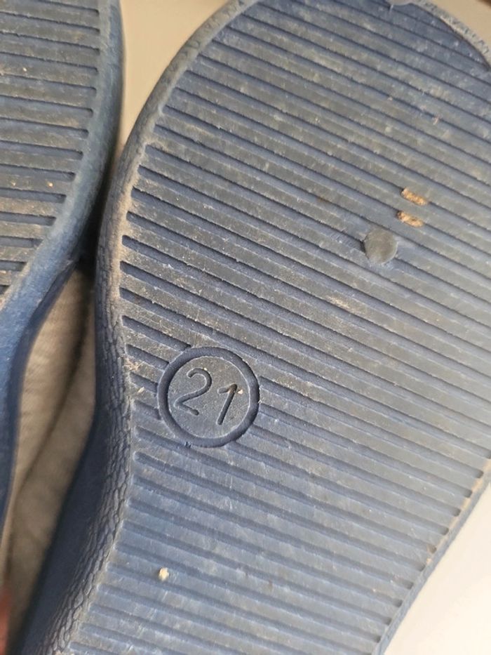 Chaussons taille 21 tbe - photo numéro 2