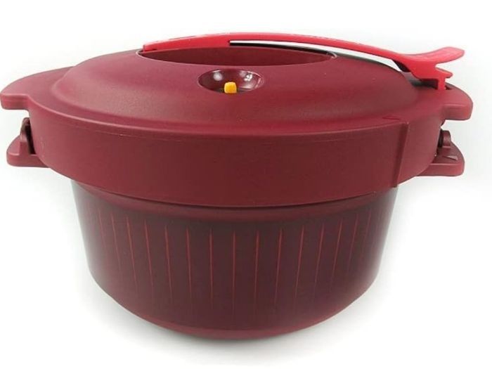 Micro minutes Cocotte tupperware neuve + livres recettes