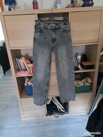 Jean droit don't call me jennyfer taille 36
