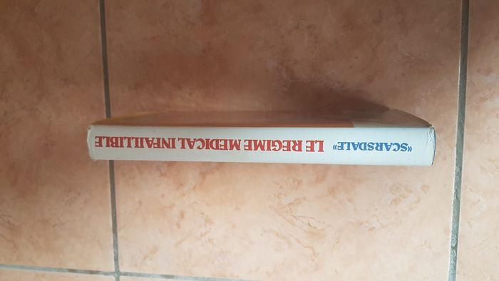 Livre "Le régime médical infaillible" - photo numéro 2