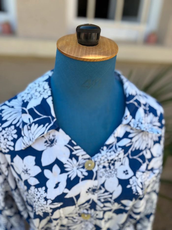 Robe blouse à motif fleuri - des années 70 - en très bon état - taille 42/XL - photo numéro 7