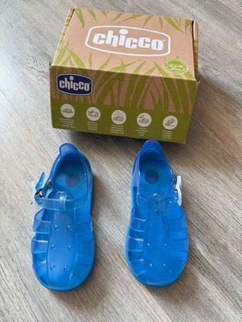 Chaussures de plage piscine plastique Chicco pointure 22