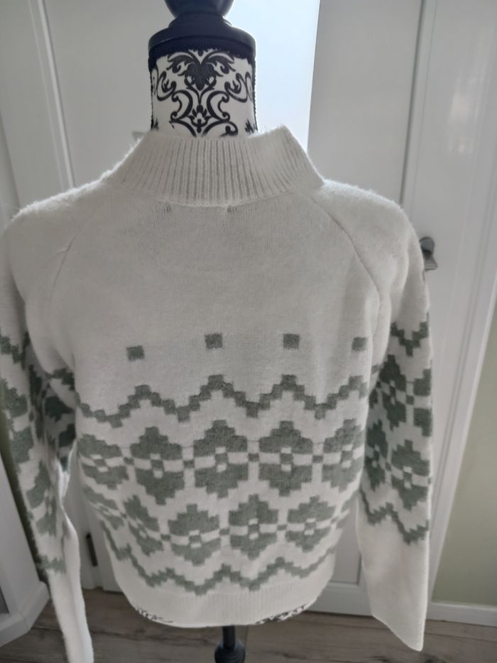 Pull cache cache taille L - photo numéro 2