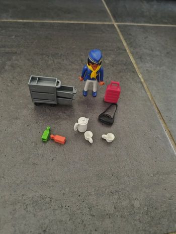 Playmobil hôtesse de l'air 4761