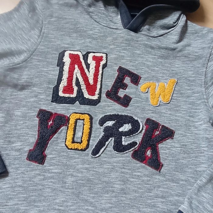 Beau sweat 10 ans 🍀 tape à l'œil 🍀 très bon état - photo numéro 2