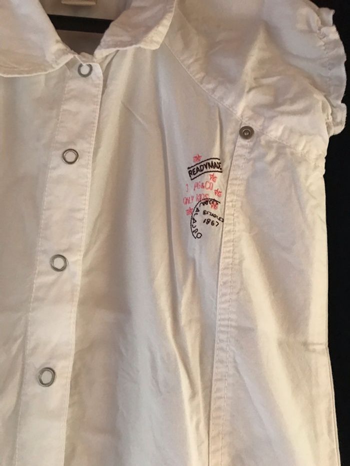 Robe blanche 3 Pommes. 8 ans - photo numéro 2