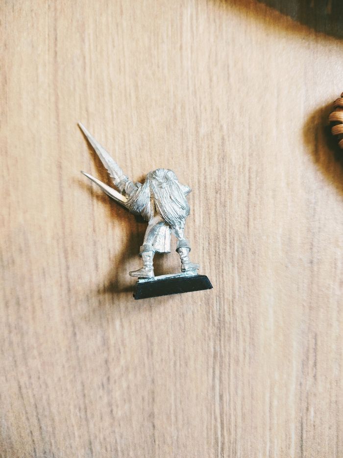 🪖Figurine en métal sur socle l'Elfe sorcier maraudeur armé marque Warhammer games workshop - photo numéro 2