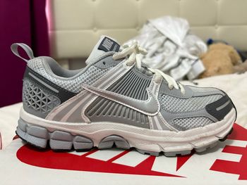 Nike Vomero 5 taille 38