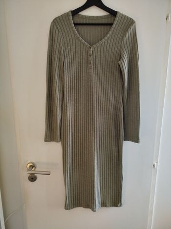 Robe kaki