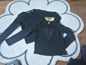 Lot t-shirts Okaïdi 6 ans noir coeur et sequins