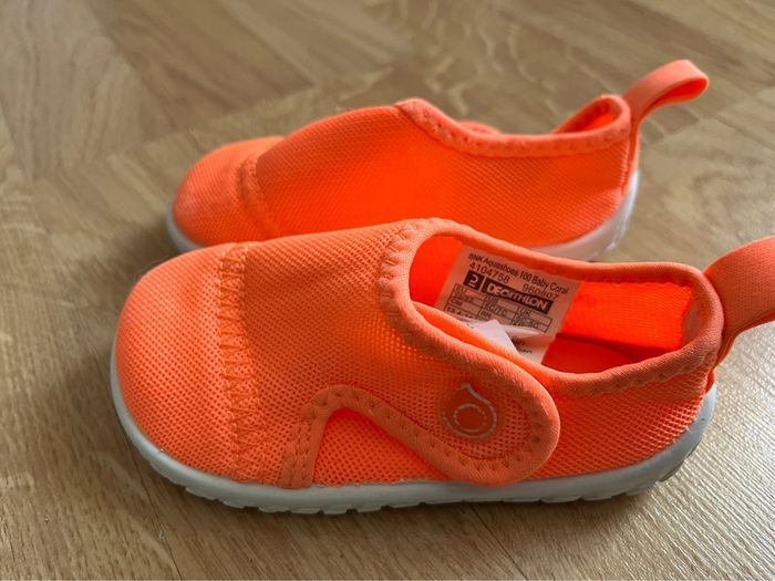 Chaussures aquatiques 22/23 - Décathlon TBE - photo numéro 3
