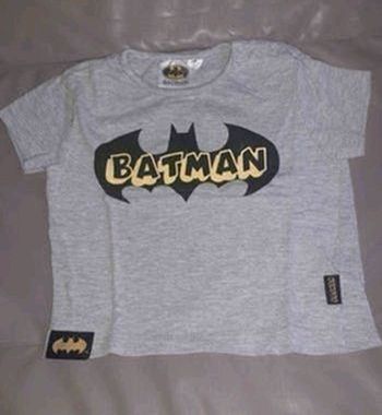 T-shirt bat-man Taille 6 mois en TBE