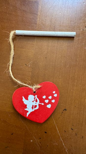 Décoration coeur en bois et rouge