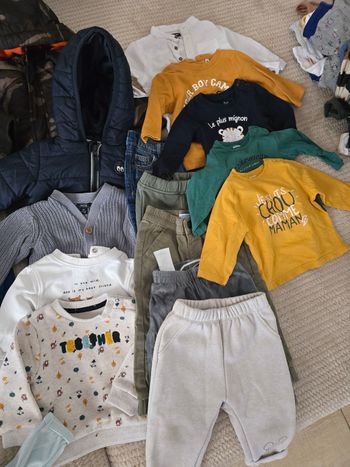 Très gros lot vêtements 6 mois hiver