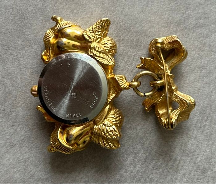 Broche montre angelots/anges savon vintage montre à quartz Japan movt - photo numéro 5