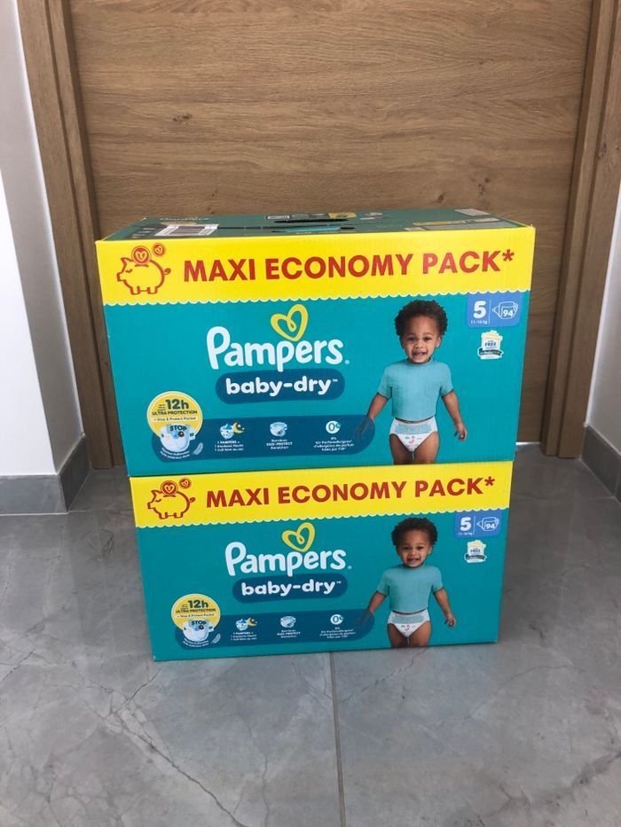 Lot 2 cartons Pampers baby dry taille 5