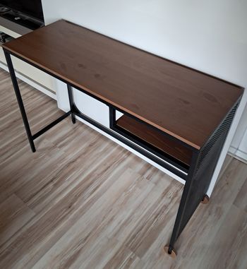 Bureau , table à roulettes